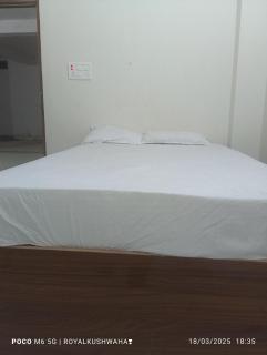 HOTEL ROYAL MISTY DELuX - - 9