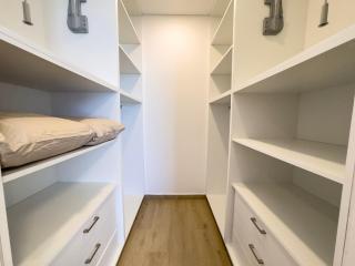 Malberry Park 301 - Modern 2bedroom Apt with Shared Heated Pool, Sauna, Gym, Jacuzzi - 6