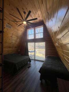 Cabin in the treetops! - Lancaster - 9