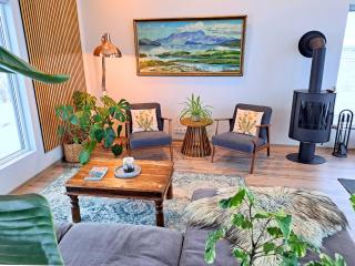 Austurey - Lakefront Villa - Laugarvatn - 5