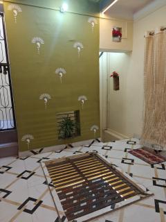 Aparajita Paying Guest House - Varanasi - 3
