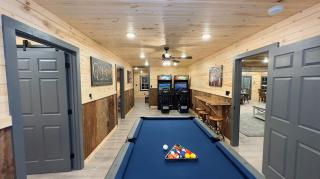 Poolside at Autumn Woods - Pool, Theater, Fireplace, Firepit, Arcade - Sevierville - 9