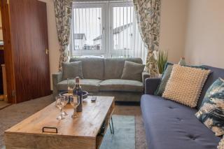 Ideal Contractor Stay 2-Bed Near Glasgow Fort - 1