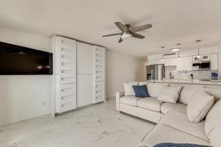 Dogs Welcome Beachfront South Padre Island Condo - South Padre Island - 5