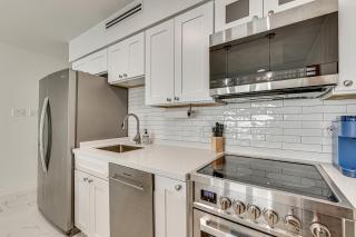 Dogs Welcome Beachfront South Padre Island Condo - South Padre Island - 1