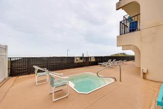 Dogs Welcome Beachfront South Padre Island Condo - 9