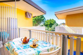 Colourful apartment with terrace in Bibione - 1