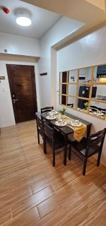R&M South Staycation - Tulip Gardens Apricot Condo Southwoods City, Biñan Laguna - Biñan - 1