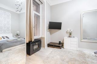 Sea Holly Apartment - with perfect location 2 separate bdrms - Budapest - 1