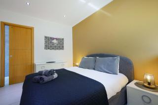 Spacious & Quietly Located 2BD Penthouse with Large Terrace & Distant Sea Views - St Paul's Bay - 1