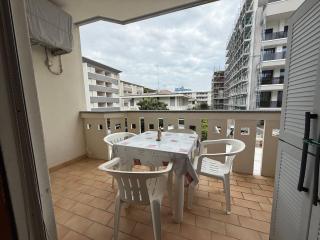 Stay in our beachside flat - Bibione - 0