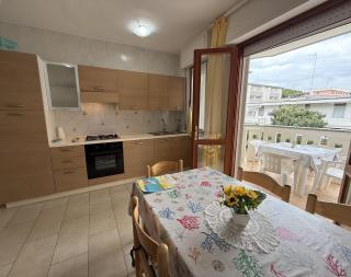 Stay in our beachside flat - Bibione - 9