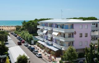 Stay in our beachside flat - Bibione - 1