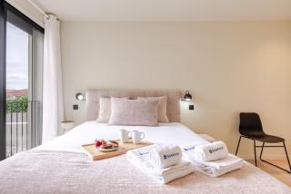 HostWise - Stylish Flat with Terrace & Garage - Porto - 1