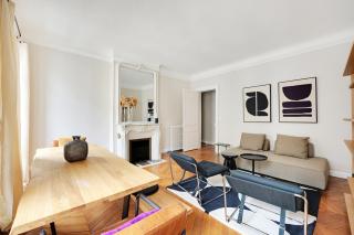 Spacieux 2P à Paris, rue Jouffroy d'Abbans proche Arc de Triomphe - Paris - 7