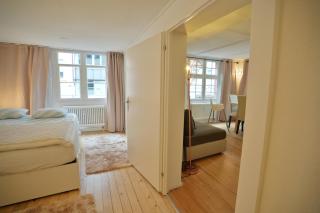 Cozy City Center, 4 bedroom- 120sq, 5min walk to Main Station - Basilea - 3