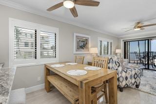 Seaside 101- Oceanview 2BR 2BA Condo with Pool, Steps to Beach condo - Fort Myers Beach - 3