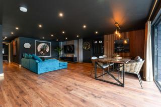 Naia - Parkstone - 9