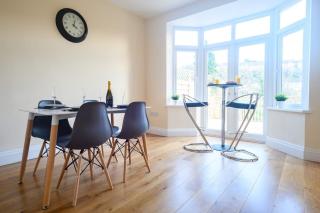 Beechwood House - ICC & Celtic Manor - Parking - WIFI - Newport - 5
