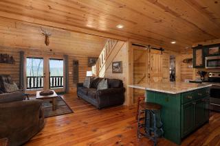 Whippoorwill Calling - Panoramic Mineral Bluff Cabin - Panoramic Views, Hot Tub, Nature Trail, Private Cul-De-Sac Home, Firepit, - Mineral Bluff - 6