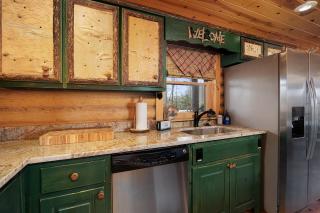 Whippoorwill Calling - Panoramic Mineral Bluff Cabin - Panoramic Views, Hot Tub, Nature Trail, Private Cul-De-Sac Home, Firepit, - Mineral Bluff - 4