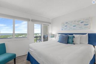 The Penthouse at Pinnacle Port #20 - 1