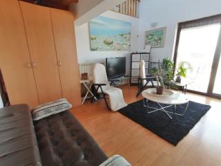 Room Jelena for 2 persons, 300m from beach - Novi Vinodolski - 8