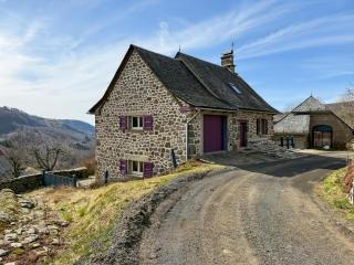 Maison familiale à Nierveze - 8 pers -vue montagne - Thiézac - 4