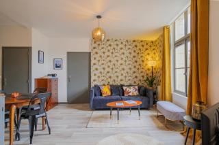 Le Cinq, Appartement de charme Place Saint Pierre Saumur - Saumur - 8