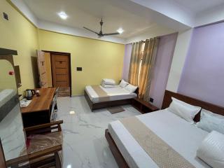 Hotel Mayur - - 6
