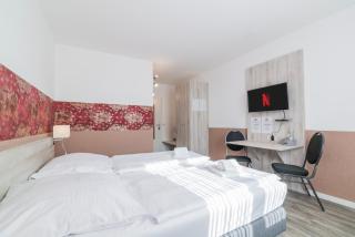 Hotel Café Galerie - Smart TV - Free Parking - Garbsen - 9