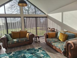 Premium Victorian Stables Conversion - - 6