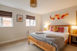 Comfy & stylish 4 bed house - Bedford - 5