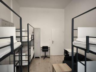 Hostel Karlin - Praga - 1