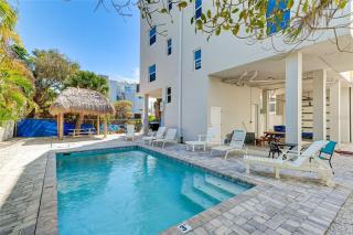 Family Tides by Beachside Management - Siesta Key - 0