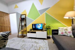Great London Flat - Modern & Spacious - 5 Mins from Piccadilly Line tube station - 9