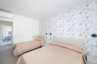 Newly renovated modern two room apartment - 7