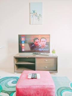 F1-32-01 NeonNestTamarindSuiteWiFiNetflixFreeParking - Cyberjaya - 0