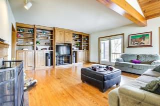 Lake Winnebago Family Retreat Dock and Deck! - Menasha - 7
