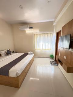 4BHK Sai Grand Villas and Hotel Near Bangalore Airport - 4