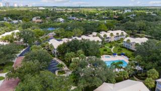 Desired Pelican Landing First Floor Coach Home - Bonita Springs - 7
