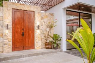 Bali Large 5-BR Private Luxury Dandanku Villa in Seminyak - Seminyak - 6