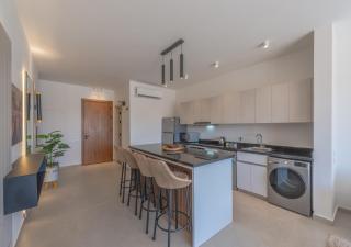 Sophisticated 1BR Retreat in Kamaran El Gouna I Pool View and Access - Hurghada - 6