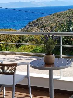 RAFINAS PARADISE VIEW!! Walking access to the Port!! Amazing Seaview!!! - Rafina - 1