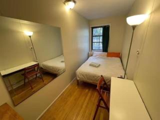Ground floor Williamsburg Private bedroom near Subway - Brooklyn - 0