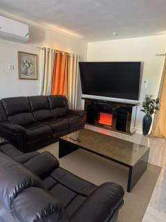 Natty Exquisite Home away from Home - 7