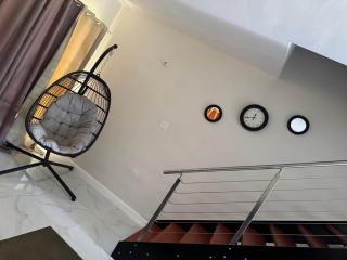 Natty Exquisite Home away from Home - 5