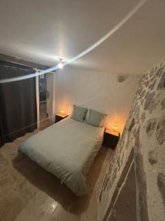 Petite maison en pierre au calme - 4