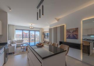 Sophisticated 1BR 1,5 Bath Duplex - Kamaran El Gouna, Pool View & Access - Hurghada - 4