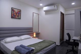 Yendluri's- QueenBed Room-6 Kondapur, Gachibowli - Lingampalli - 6